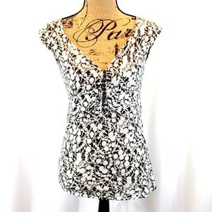 Maeve Sleeveless 3/4 Button Top Size Medium